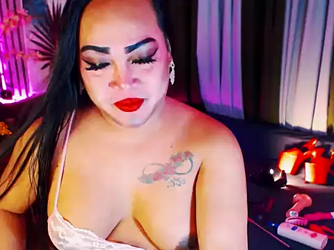 Snapshot of CumFactoryLuna chatting on 03-17-26, 01:21 CumFactoryLuna online show from 03-17-26, 01:21