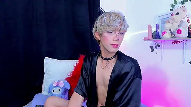 Cooperrosscute233 online show from 10-11-25, 02:33