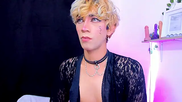 Cooperrosscute233 online show from 10-26-25, 04:29