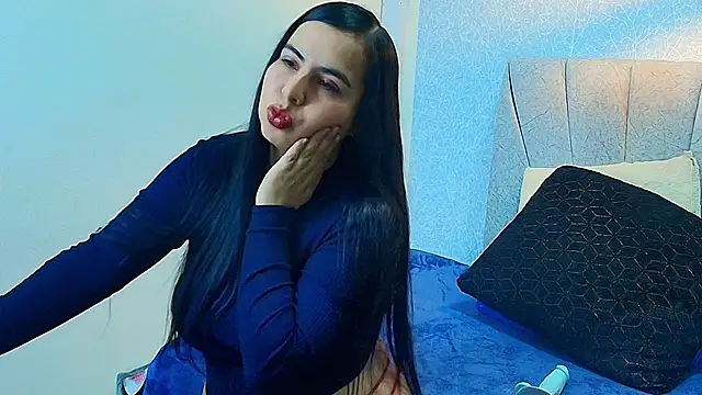 Snapshot of Aly_Smith_ chatting on 09-16-25, 11:44 Aly Smith online show from 09-16-25, 11:44