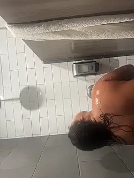 Snapshot of reinagotthroat chatting on 02-08-26, 01:58 reinagotthroat online show from 02-08-26, 01:58