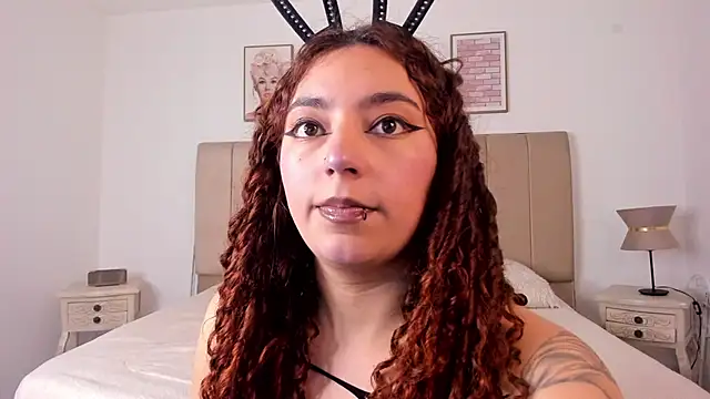 vane vixen online show from 10-10-25, 05:12