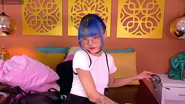 HIKARY MIYAMOTO online show from 02-09-26, 01:48