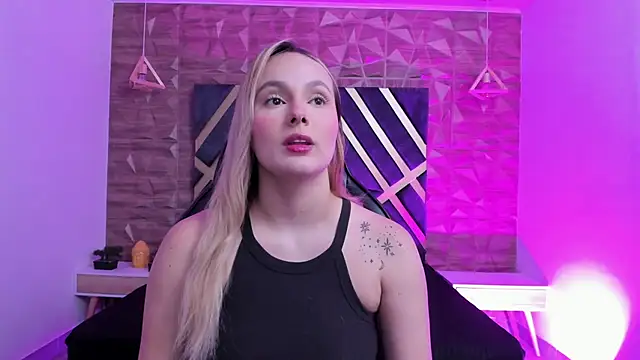 Emmaa white  online show from 02-18-26, 05:20