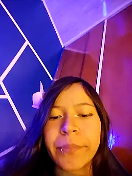 Snapshot of Lucia_20x chatting on 09-11-25, 07:47 Lucia 20x online show from 09-11-25, 07:47