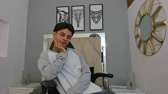 Snapshot of owen__johnson chatting on 09-18-25, 11:23 owen johnson online show from 09-18-25, 11:23