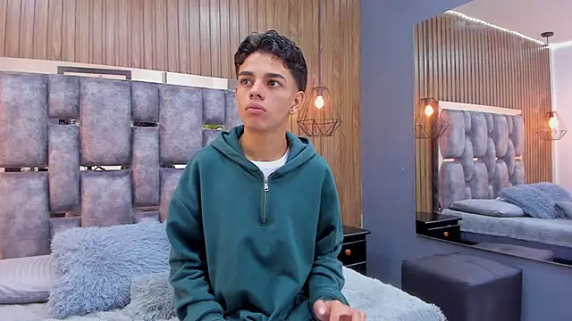 owen  johnson online show from 11-24-25, 12:16