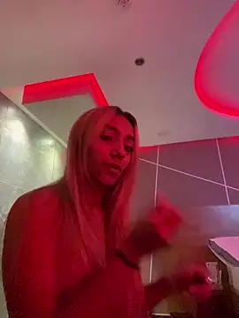 Snapshot of Cristian_blaze chatting on 09-25-25, 10:41 Cristian blaze online show from 09-25-25, 10:41