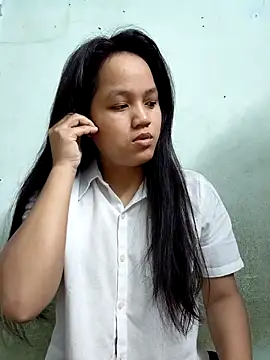 Snapshot of BabySweet-18 chatting on 06-15-26, 01:41 BabySweet-18 online show from 06-15-26, 01:41