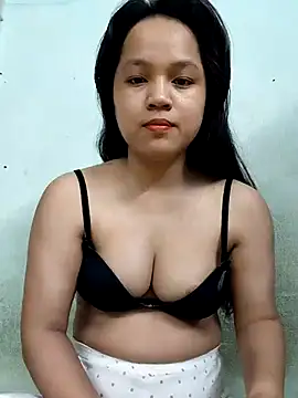Snapshot of BabySweet-18 chatting on 07-02-26, 03:23 BabySweet-18 online show from 07-02-26, 03:23