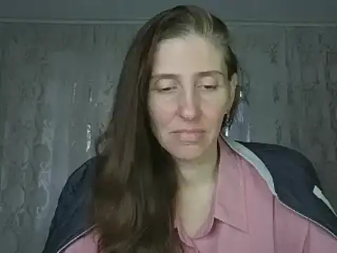 CandiCole online show from 10-16-25, 05:19