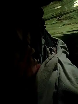 Snapshot of ya_sirwo chatting on 12-23-25, 03:37 ya sirwo online show from 12-23-25, 03:37