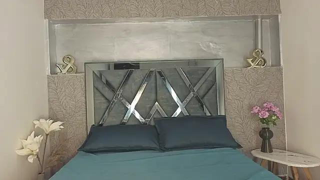  DantFox  online show from 12-13-25, 09:09