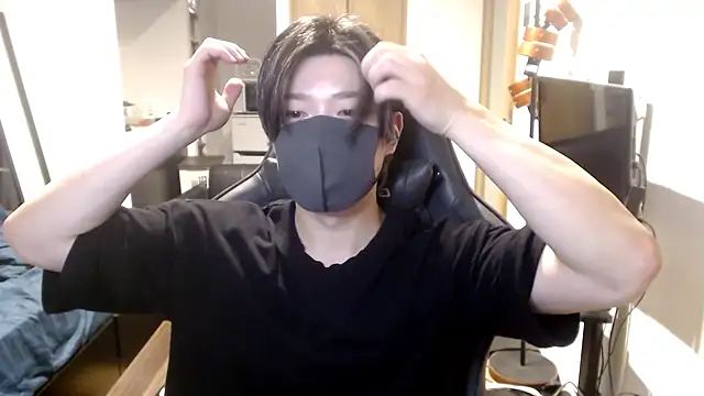 Mei-Tanaka online show from 10-08-25, 02:36