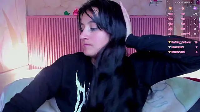 HollyHill  online show from 09-25-25, 01:09