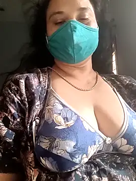 Snapshot of Tamil_Sivani chatting on 02-22-26, 11:09 Tamil Sivani online show from 02-22-26, 11:09