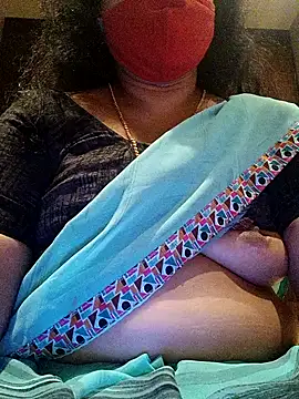 Snapshot of Tamil_Sivani chatting on 02-28-26, 01:12 Tamil Sivani online show from 02-28-26, 01:12