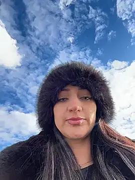 Ninabigtitied online show from 11-18-25, 12:53