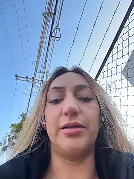 Snapshot of Ninabigtitied chatting on 03-04-26, 12:44 Ninabigtitied online show from 03-04-26, 12:44