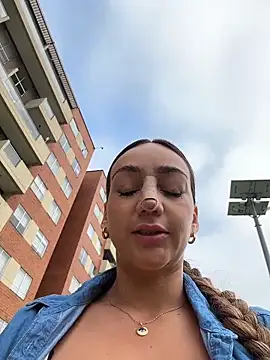 Snapshot of Ninabigtitied chatting on 04-14-26, 12:22 Ninabigtitied online show from 04-14-26, 12:22