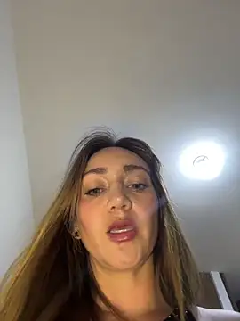 Ninabigtitied online show from 05-10-26, 03:44