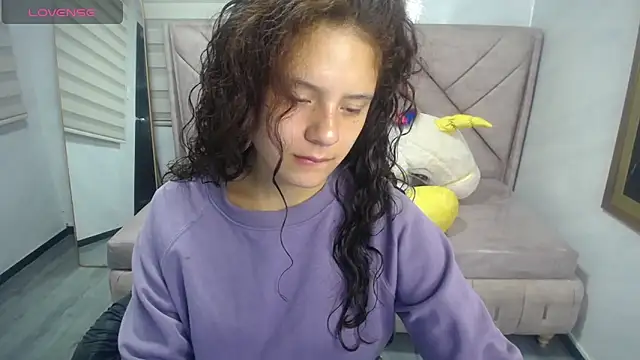 Velvet Moon V online show from 09-16-25, 01:01