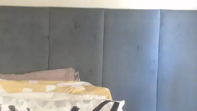 Snapshot of Jah-Queen chatting on 10-16-25, 11:33 Jah-Queen online show from 10-16-25, 11:33