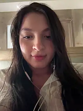 AlanaHurd online show from 05-10-26, 02:00