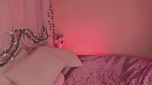 madi snow online show from 03-22-26, 05:33