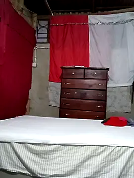 Snapshot of Steehood chatting on 12-19-25, 03:35 Steehood online show from 12-19-25, 03:35
