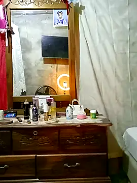 Snapshot of Steehood chatting on 01-09-26, 11:13 Steehood online show from 01-09-26, 11:13