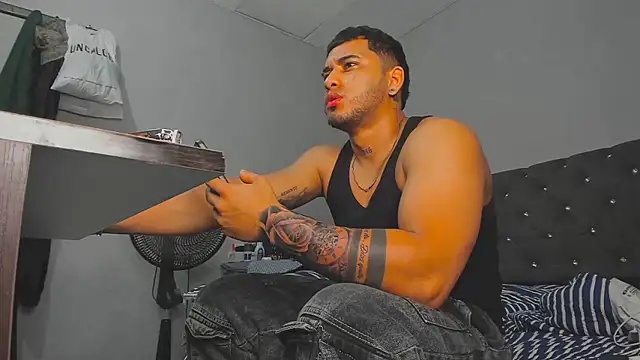 Snapshot of evan_hardy chatting on 01-19-26, 12:25 evan hardy online show from 01-19-26, 12:25