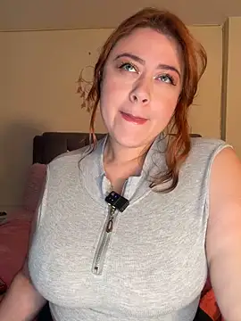 Snapshot of maddy_Bloomm chatting on 03-09-26, 05:28 maddy Bloomm online show from 03-09-26, 05:28