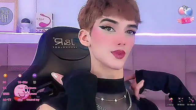 Snapshot of Baby_FenixTS chatting on 02-13-26, 09:00 Baby FenixTS online show from 02-13-26, 09:00