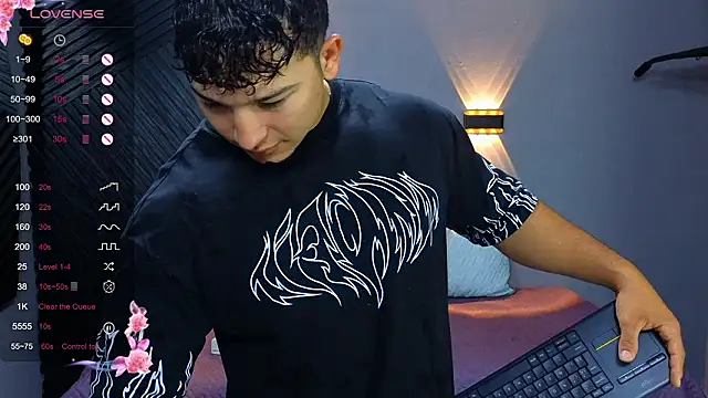 Horny nick18 online show from 02-13-26, 11:39