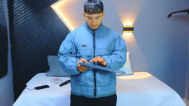 Horny nick18 online show from 02-14-26, 12:02