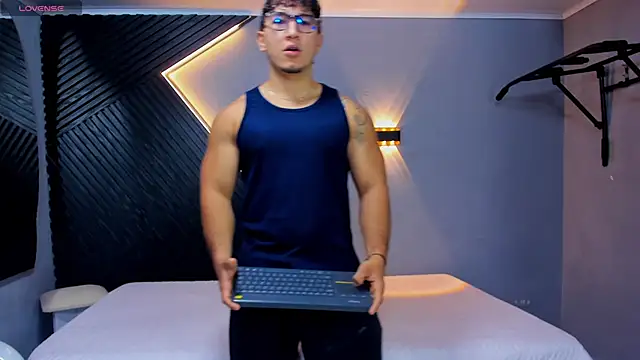 Horny nick18 online show from 05-04-26, 02:02