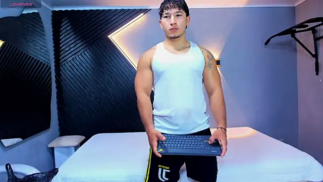 Horny nick18 online show from 05-06-26, 11:37