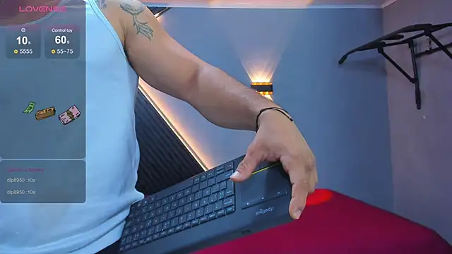 Horny nick18 online show from 05-08-26, 12:32