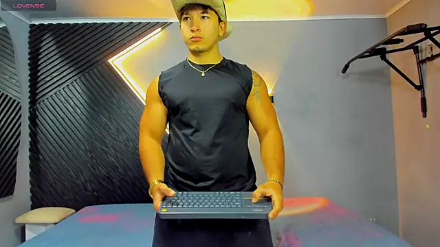 Horny nick18 online show from 06-26-26, 01:37