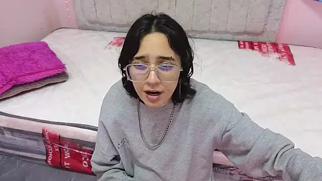 katalinathxandbritney1 online show from 09-14-25, 09:58