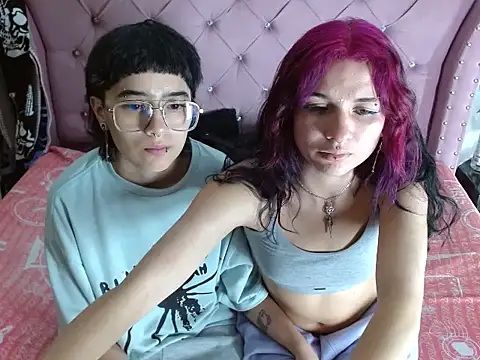 katalinathxandbritney1 online show from 01-13-26, 03:45