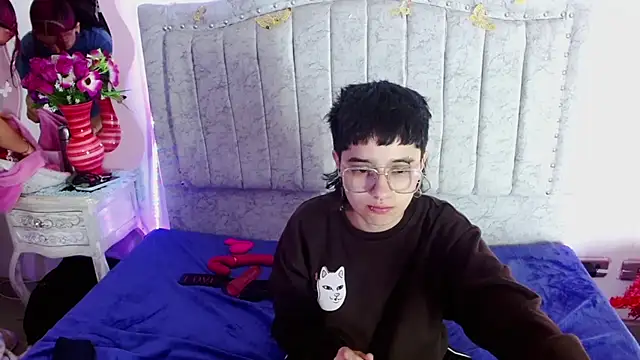 katalinathxandbritney1 online show from 02-05-26, 03:55