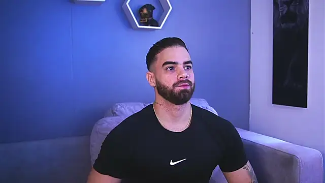 Paul Phoenix online show from 10-22-25, 06:18