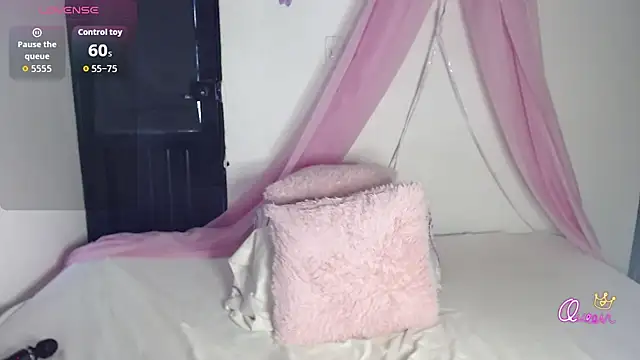 Snapshot of ms_ivanna chatting on 05-26-26, 10:06 ms ivanna online show from 05-26-26, 10:06