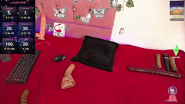 Snapshot of wetmoonhott chatting on 11-08-25, 12:49 wetmoonhott online show from 11-08-25, 12:49