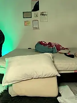 Stelleknoxxx online show from 10-14-25, 09:48