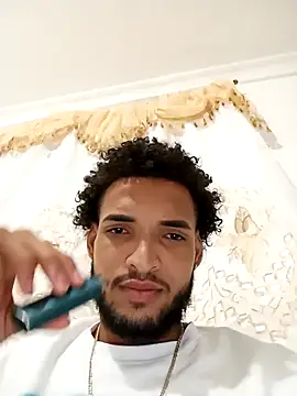 Snapshot of Utreh_ chatting on 03-06-26, 01:46 Utreh online show from 03-06-26, 01:46