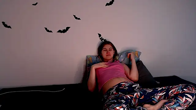 litle owl online show from 11-03-25, 02:51