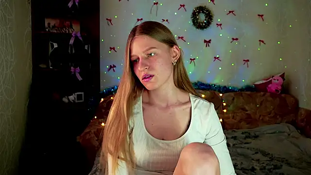 Snapshot of Luntryy chatting on 03-09-26, 10:19 Luntryy online show from 03-09-26, 10:19